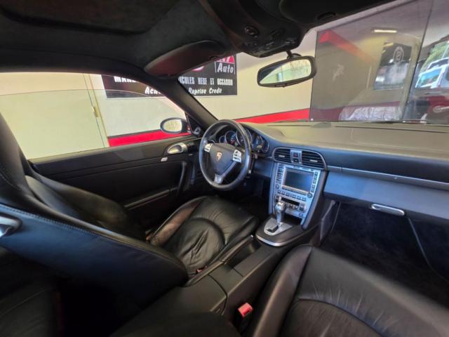 Porsche 911 image 2