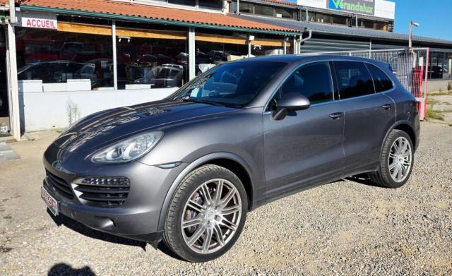 Porsche Cayenne image 2
