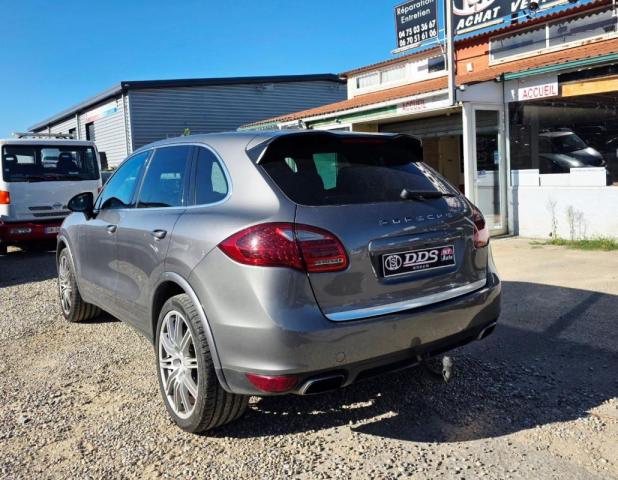 Porsche Cayenne image 4