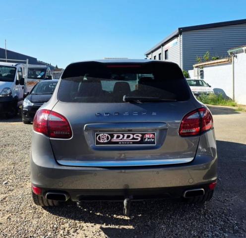 Porsche Cayenne image 3