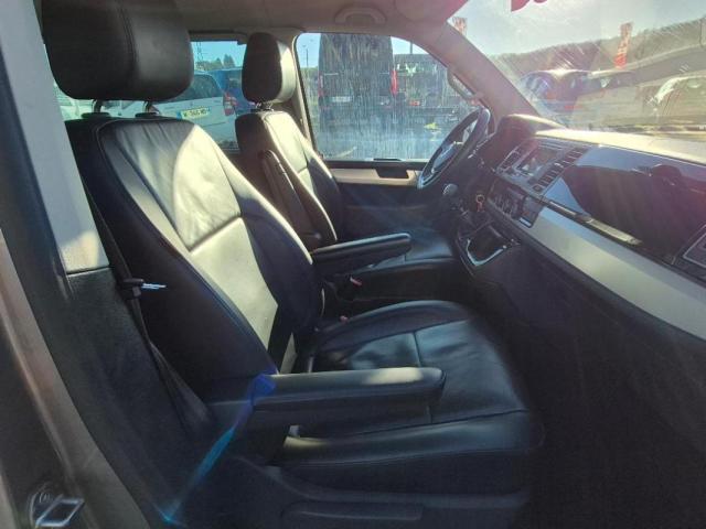 Volkswagen Caravelle image 2