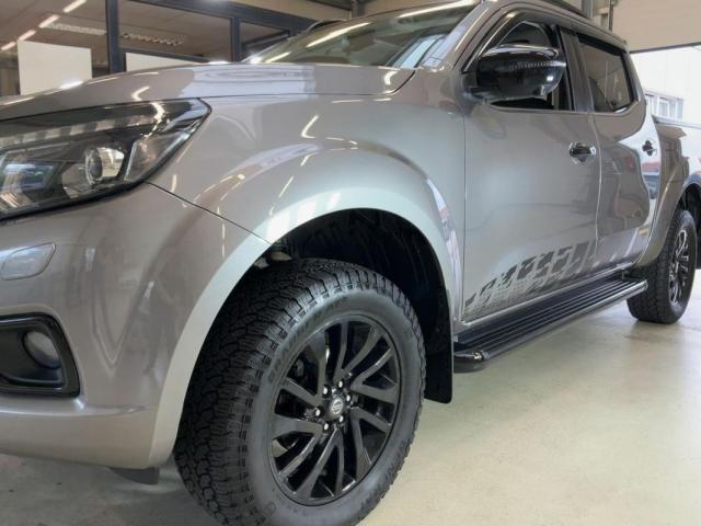 Nissan Navara image 2