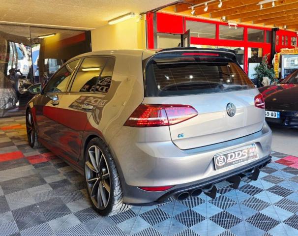 Volkswagen Golf image 9