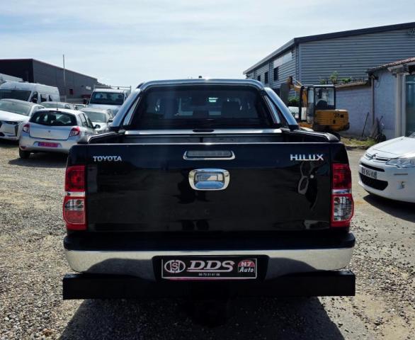 Toyota Hilux image 4