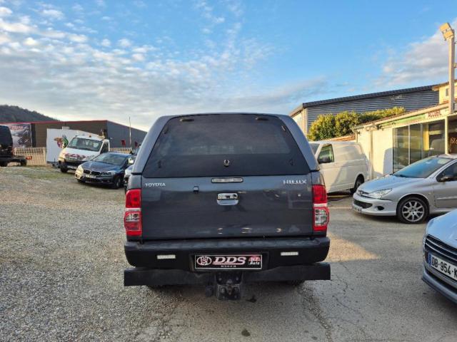 Toyota Hilux image 5