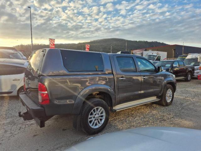 Toyota Hilux image 3