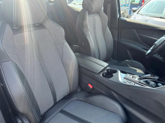 Peugeot 3008 image 1
