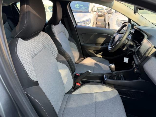 Renault Clio image 8