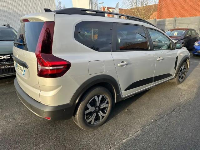 Dacia Jogger image 1