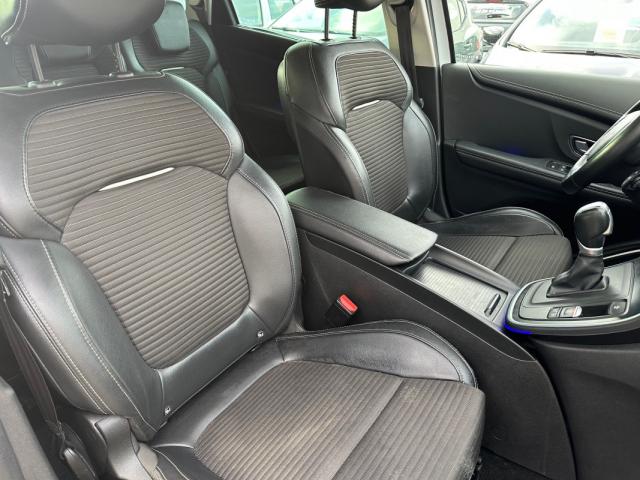 Renault Scénic image 2