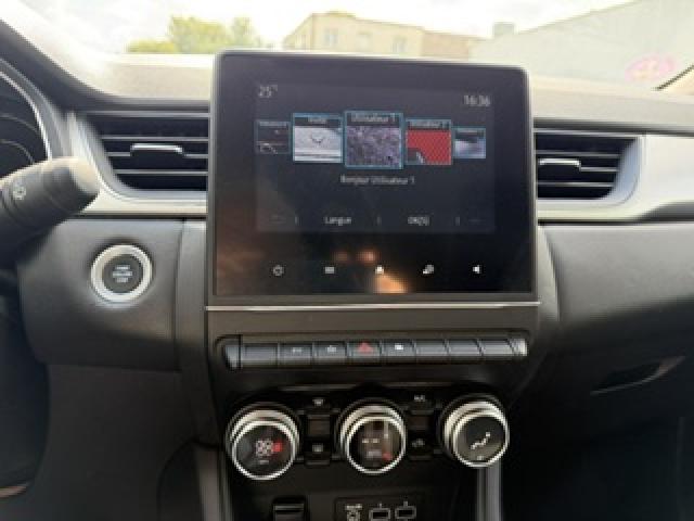 Renault Captur image 1