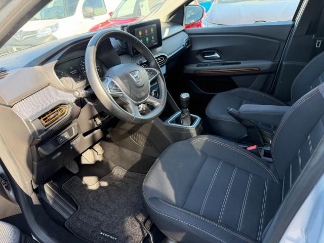Dacia Sandero image 2