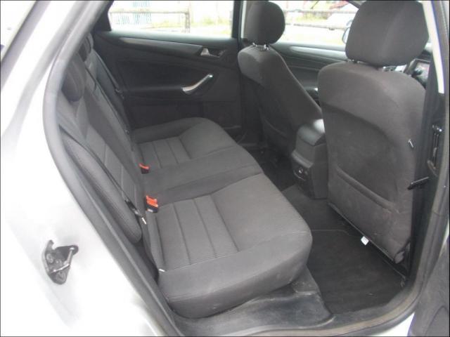 Ford Mondeo image 6