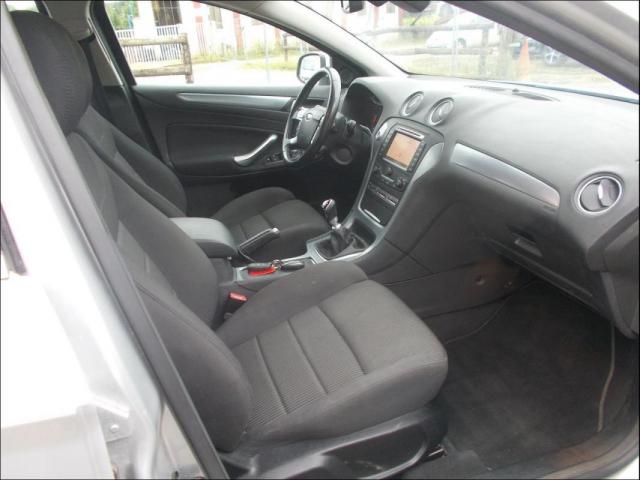 Ford Mondeo image 2