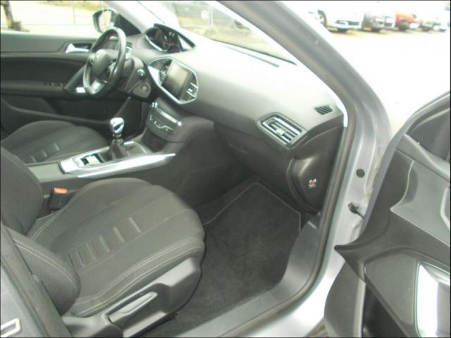Peugeot 308 image 4