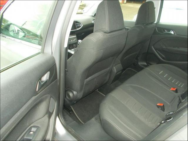 Peugeot 308 image 7