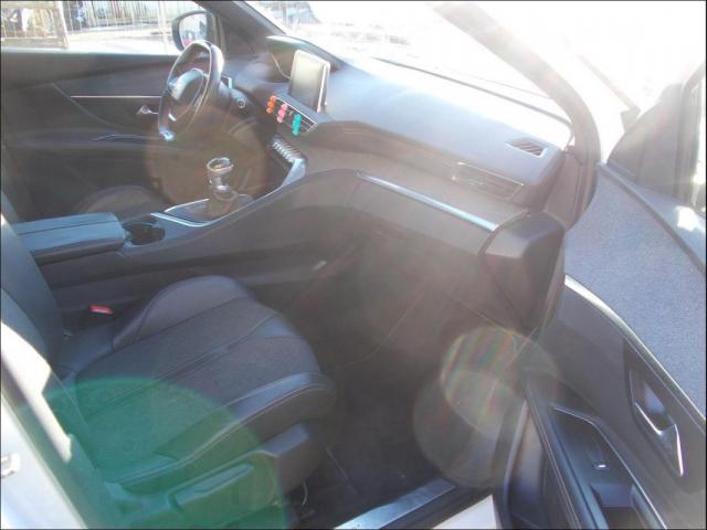 Peugeot 3008 image 4