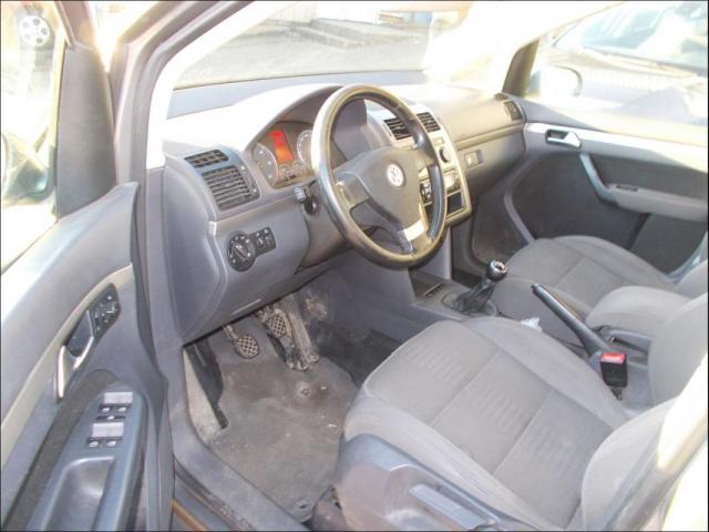 Volkswagen Touran image 2