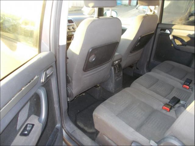 Volkswagen Touran image 1