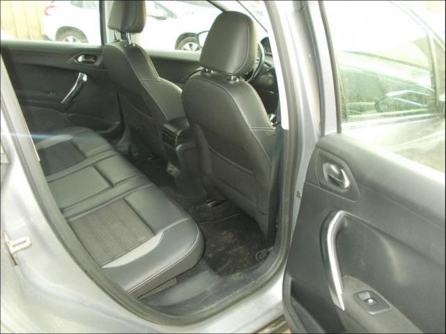 Peugeot 2008 image 5
