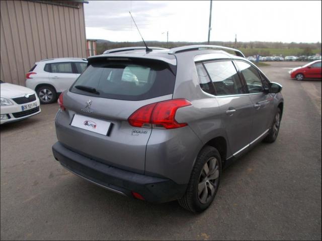 Peugeot 2008 image 2