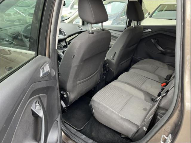Ford C-Max image 1