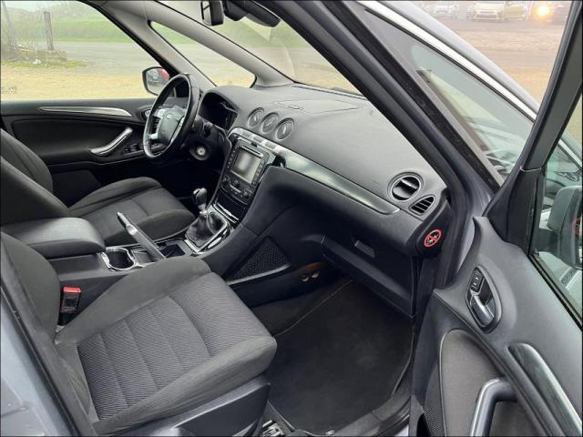 Ford S-Max image 1