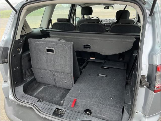 Ford S-Max image 4