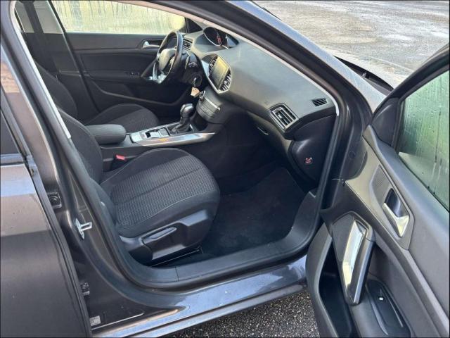 Peugeot 308 image 1