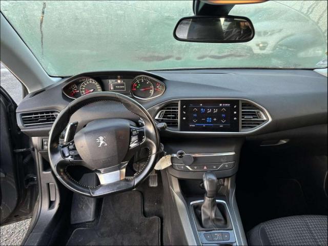 Peugeot 308 image 2