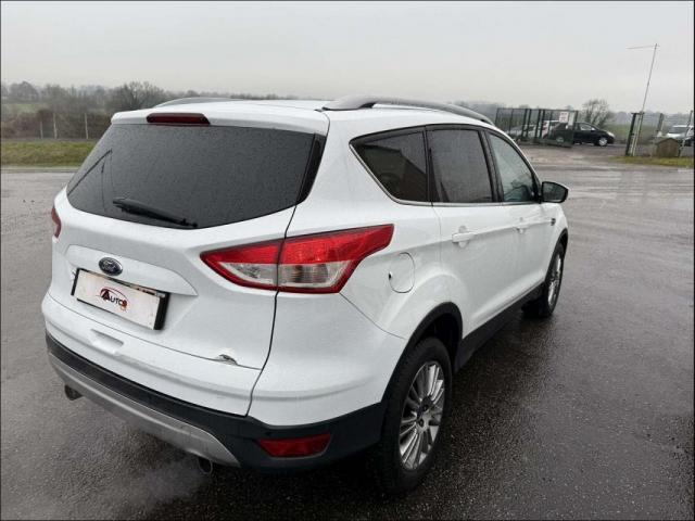 Ford Kuga image 1
