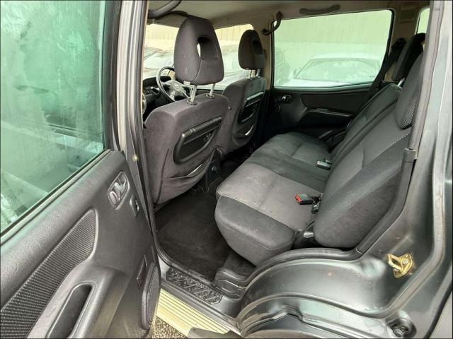 Nissan Terrano image 7