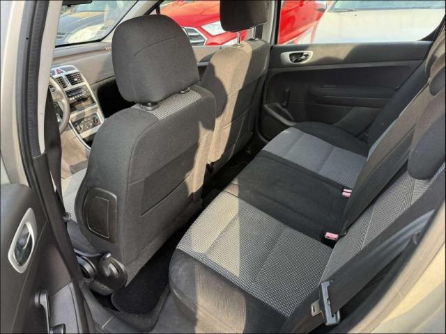 Peugeot 307 image 1