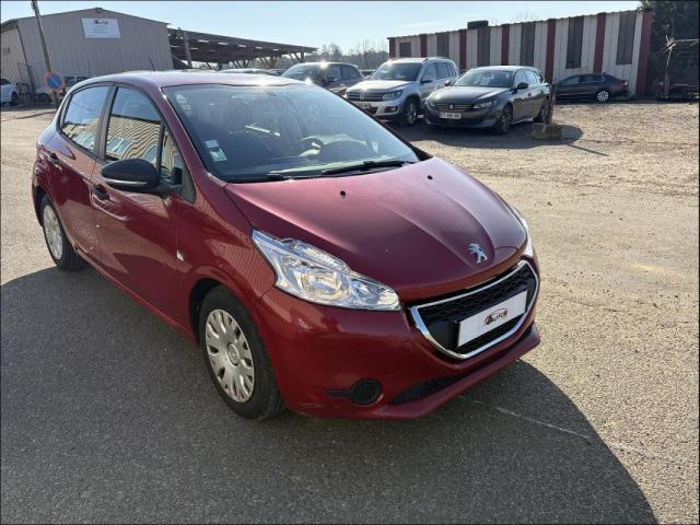 Peugeot 208 image 7