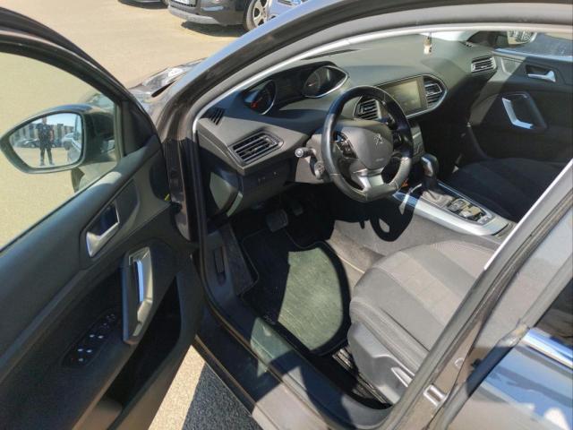 Peugeot 308 image 2