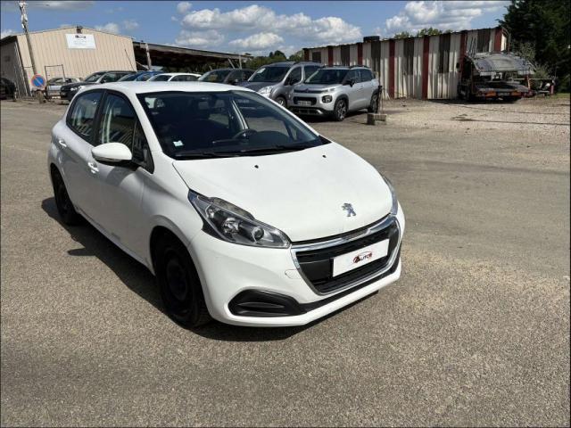 Peugeot 208 image 6