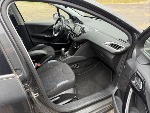 Peugeot 208 image 4