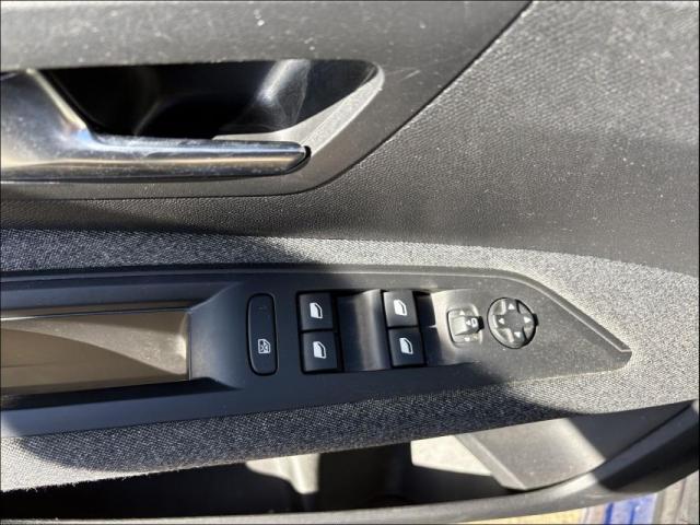 Peugeot 3008 image 1
