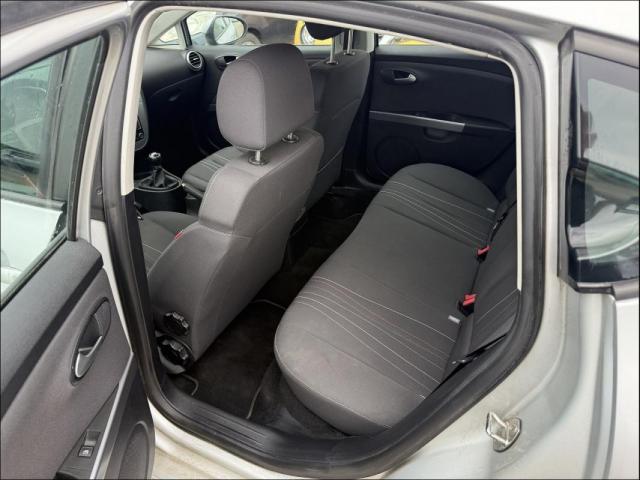Seat Leon image 6