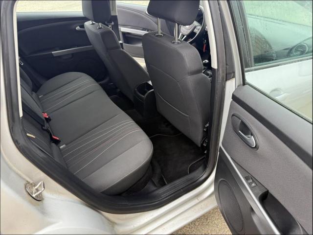 Seat Leon image 2