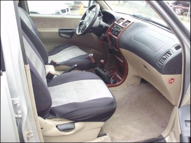 Nissan Terrano image 2