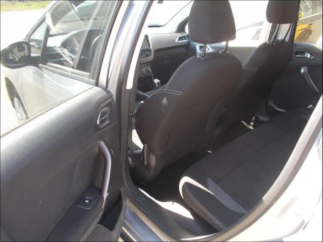 Peugeot 2008 image 1