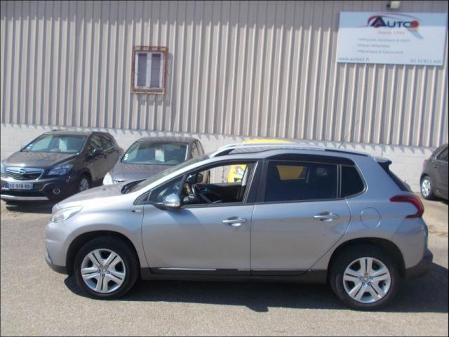 Peugeot 2008 image 2