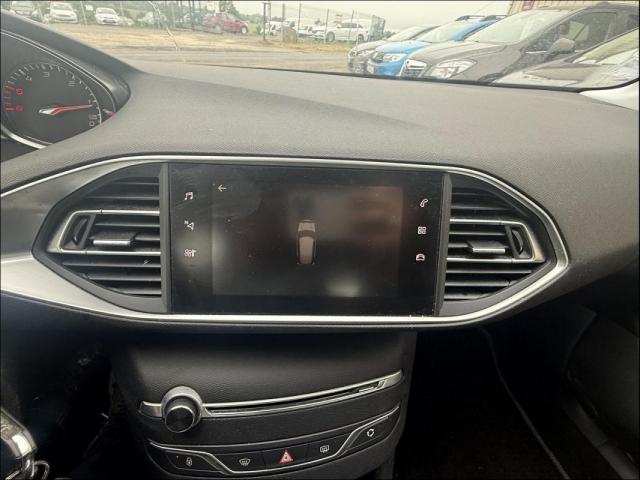 Peugeot 308 image 1