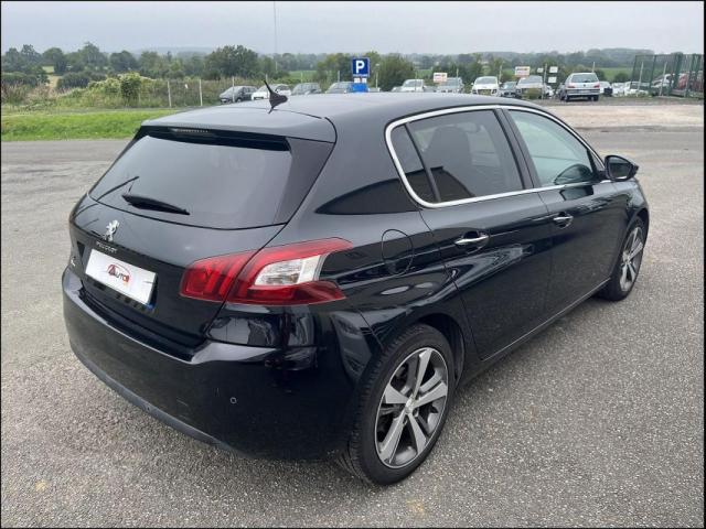 Peugeot 308 image 1
