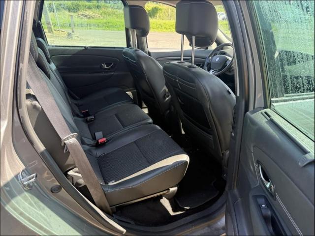 Renault Scénic image 2