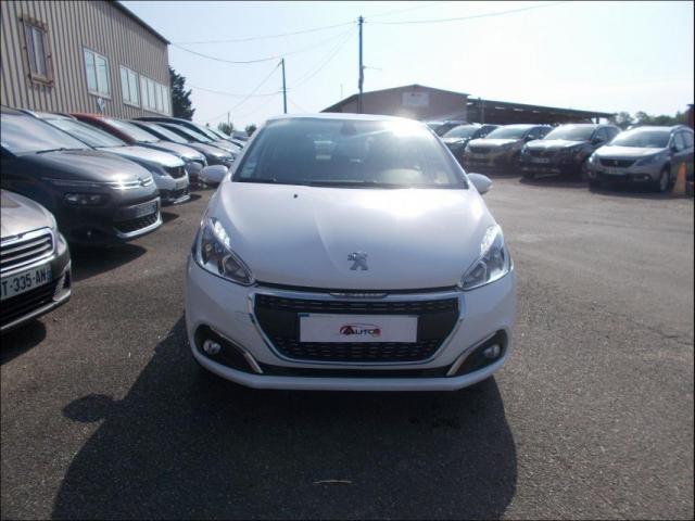 Peugeot 208 image 2
