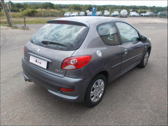 Peugeot 206 image 5