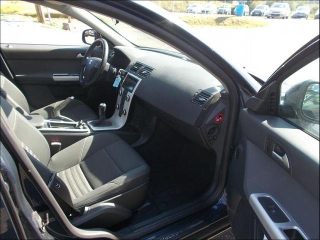 Volvo V50 image 1
