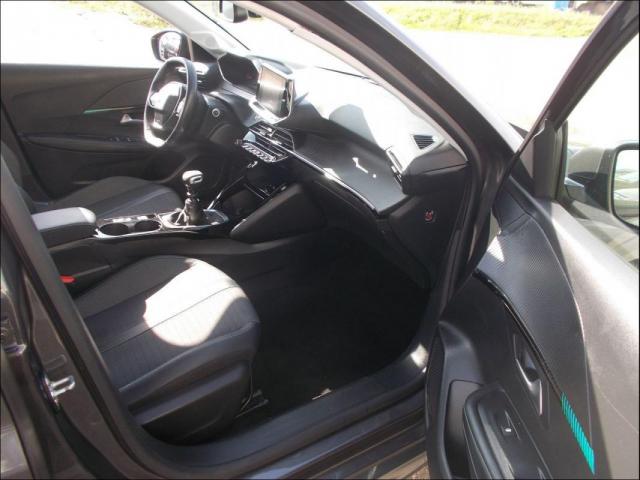 Peugeot 208 image 1